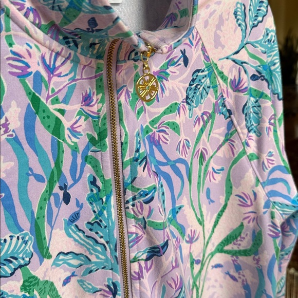 Lilly Pulitzer UPF 50+ Skipper Popover, Multi Secret Escape, M - Picture 8 of 10